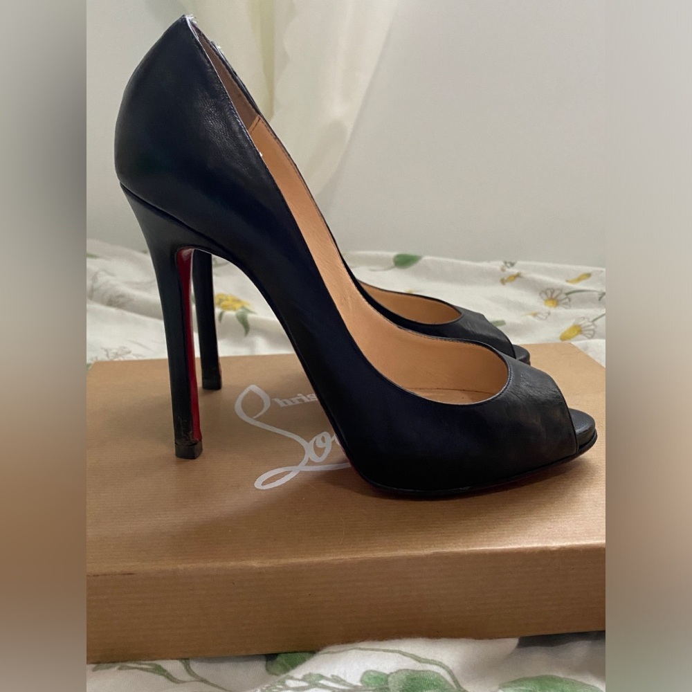 Christian Louboutin Leather Heels Size 35.5